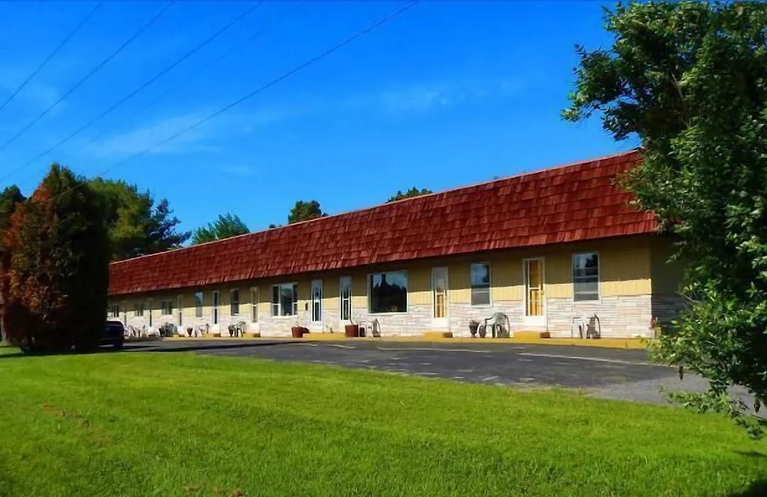 Maciver'S Motel And Camp-1
